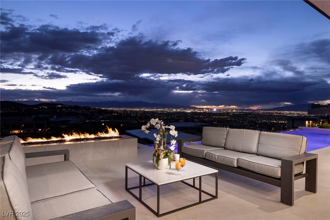 643 Cityview Ridge Drive Henderson, NV 89012 - Photo 3 of 54