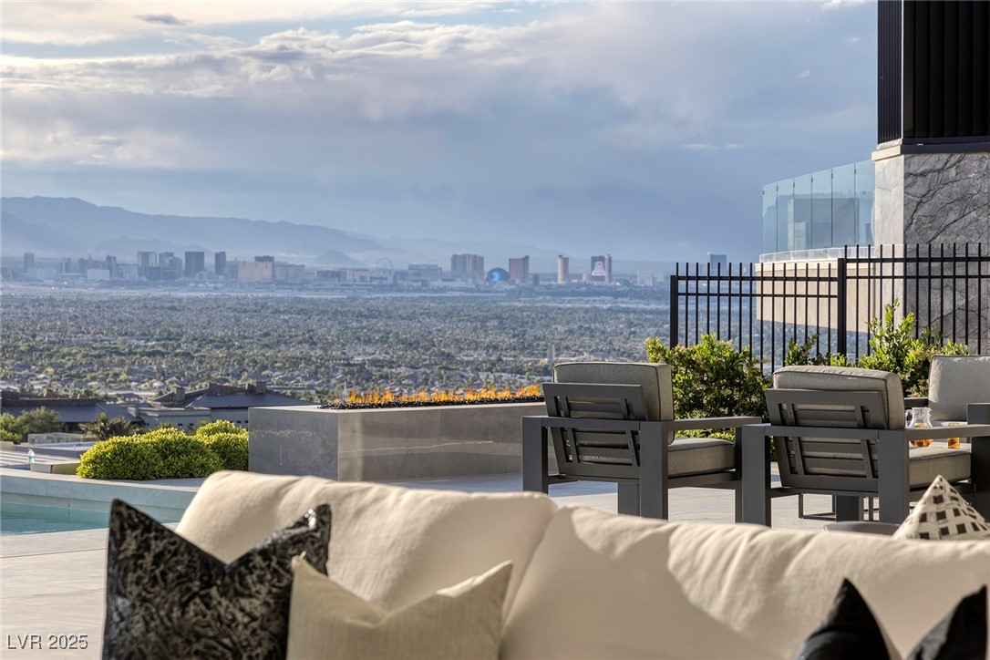 643 Cityview Ridge Drive Henderson, NV 89012 - Photo 47 of 54