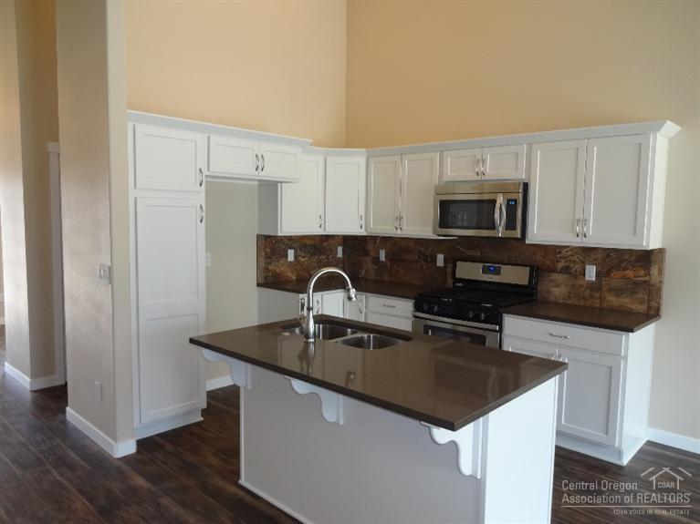 62517 Eagle Road Bend, OR 97701 - Photo 4 of 16 Additional Photo