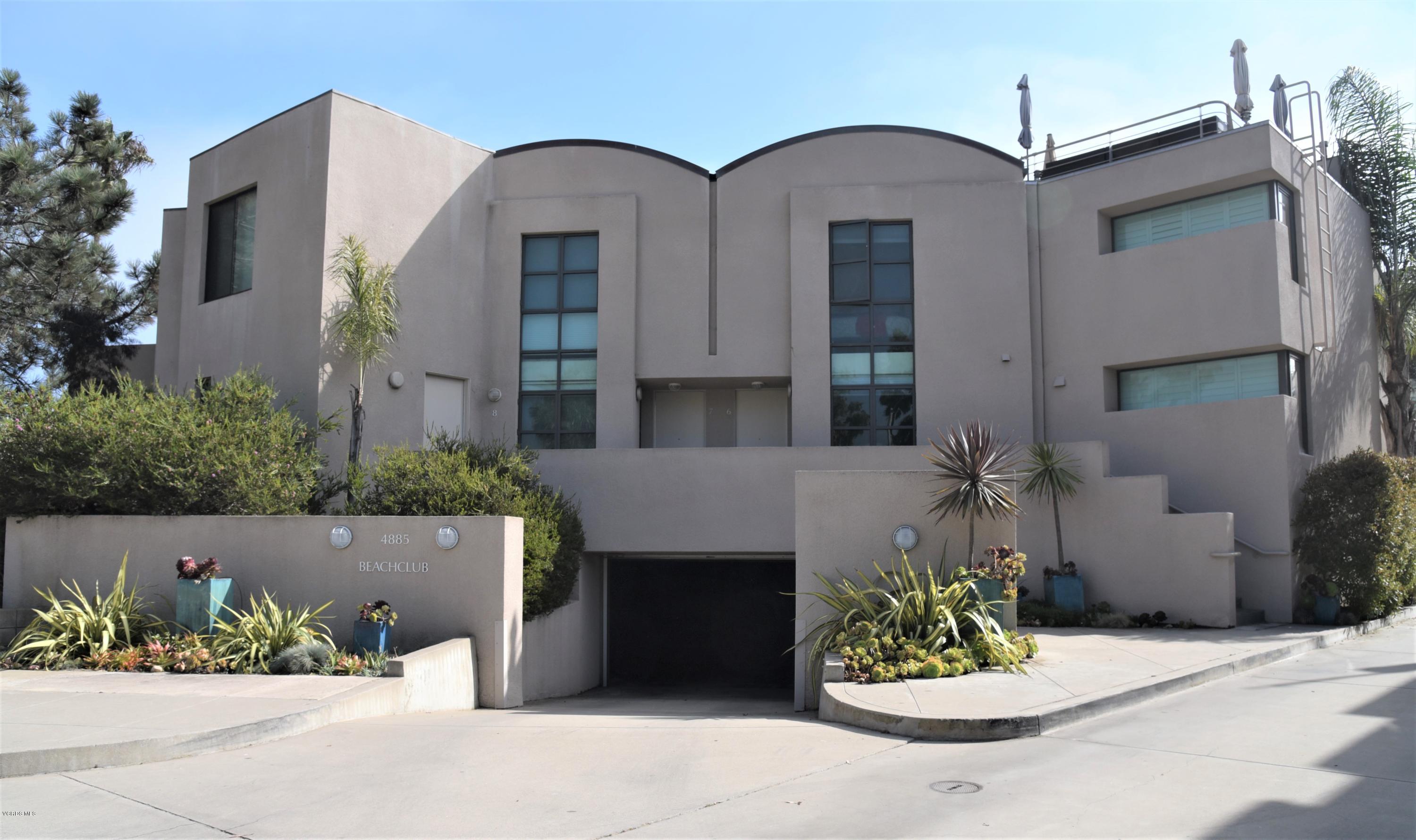 4885 Sandyland Road, Unit 2 Carpinteria, CA 93013 - Photo 35 of 39 a front view of a house with a garden