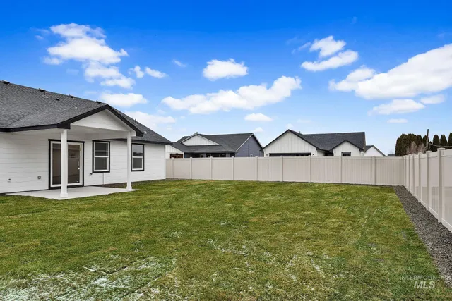 $349,999 | 1160 Velvet Loop, Wilder, ID 83676