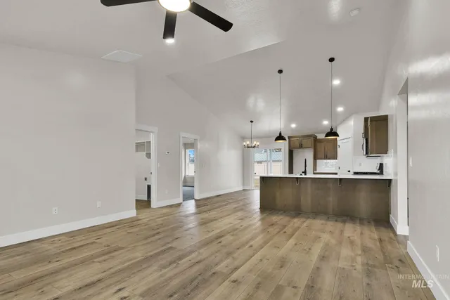 $349,999 | 1160 Velvet Loop, Wilder, ID 83676