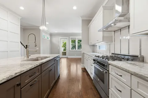 $1,142,000 | 821 Knox Avenue, Nashville, TN 37204