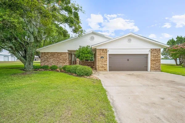 $950,000 | 7517 Highway 67, Stephenville, TX 76401