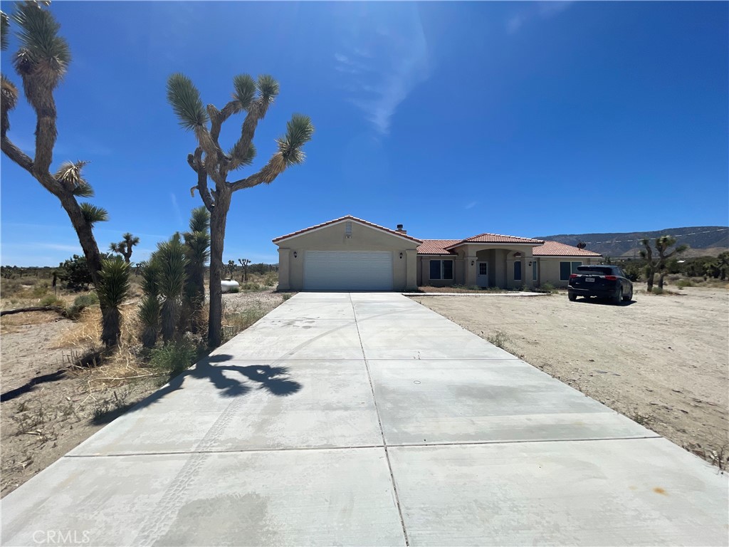 465 Solano Road Pinon Hills, CA 92372 - Photo 1 of 1 a view of a terrace