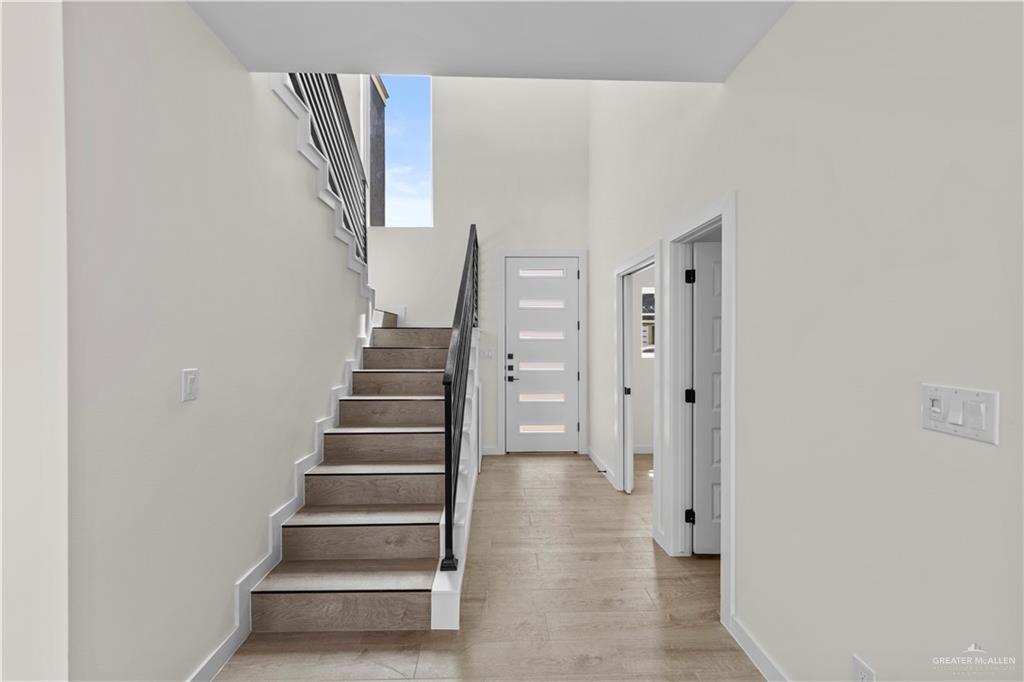 5507 North Crown Point Pharr, TX 78577 - Photo 2 of 12 Gallery Image 2