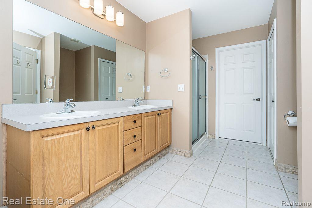 2817 Long Meadow Lane Rochester Hills, MI 48307 - Photo 29 of 57