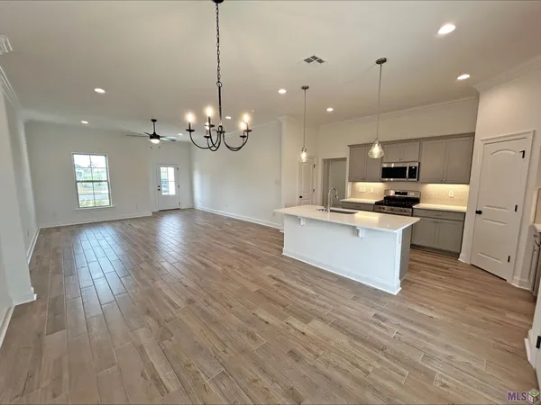 $290,210 | 17251 Lakefront Lane, Baton Rouge, LA 70810