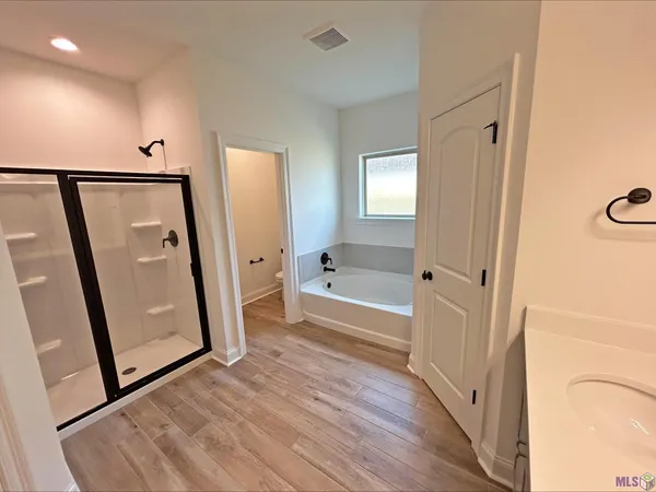 $290,210 | 17251 Lakefront Lane, Baton Rouge, LA 70810
