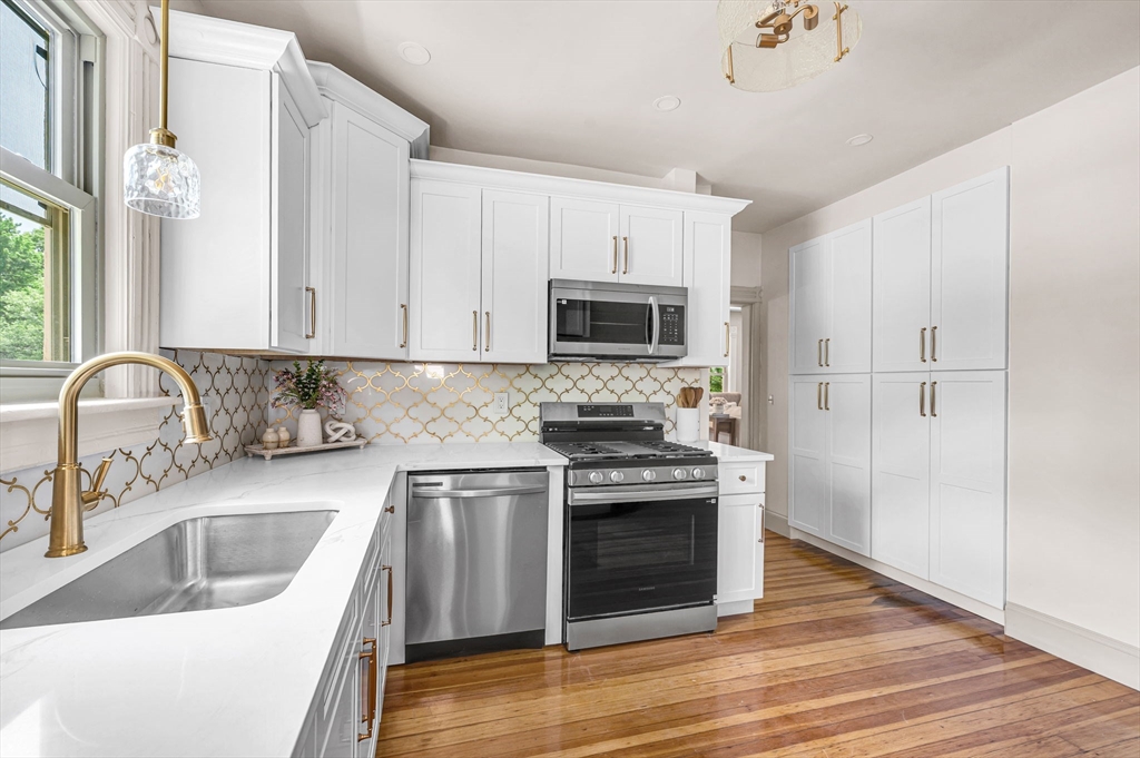 238 Sumner Avenue Springfield, MA 01108 - Photo 13 of 42