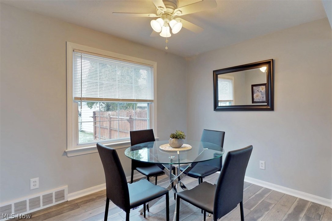 4535 Laurel Road Cleveland, OH 44121 - Photo 10 of 30