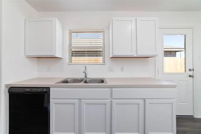 $1,900 | 27022 Vista Fld Drive, Katy, TX 77493