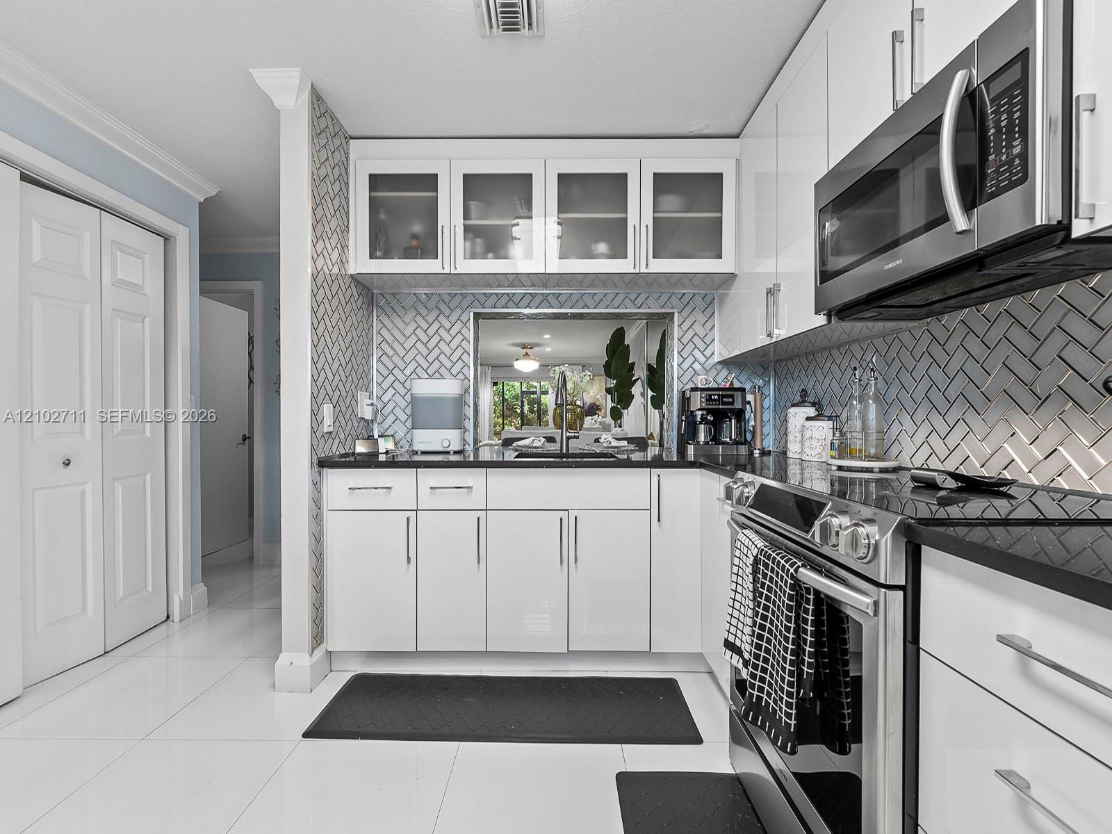 10942 West Sample Road Coral Springs, FL 33065 - Photo 12 of 32 Gallery Image 12