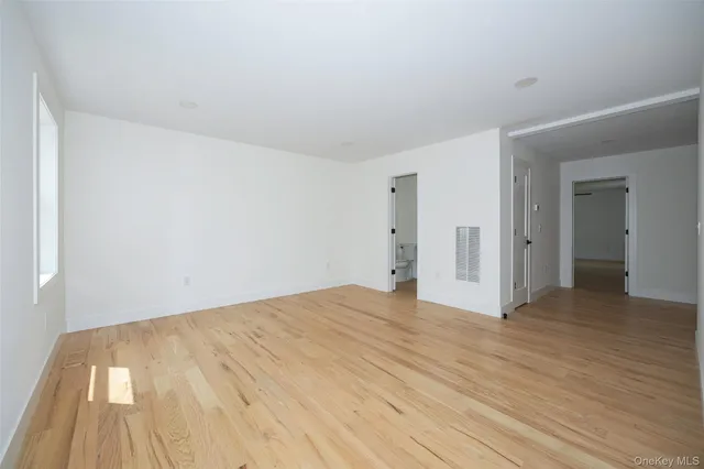 $899,000 | 7441 South Broadway, Red Hook, NY 12571