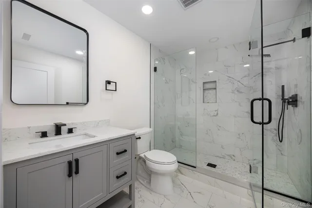 $899,000 | 7441 South Broadway, Red Hook, NY 12571