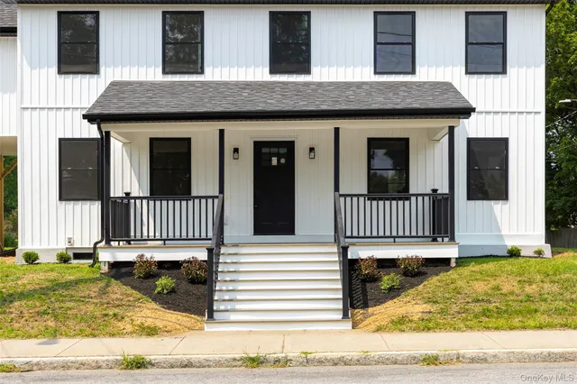 $899,000 | 7441 South Broadway, Red Hook, NY 12571