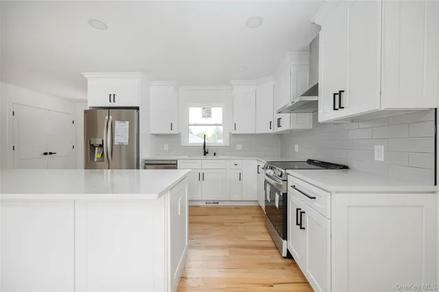 $899,000 | 7441 South Broadway, Red Hook, NY 12571