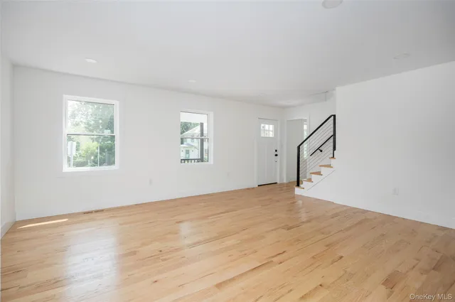 $899,000 | 7441 South Broadway, Red Hook, NY 12571