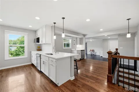 $498,000 | 451 Linum Lane, Webster Groves, MO 63119