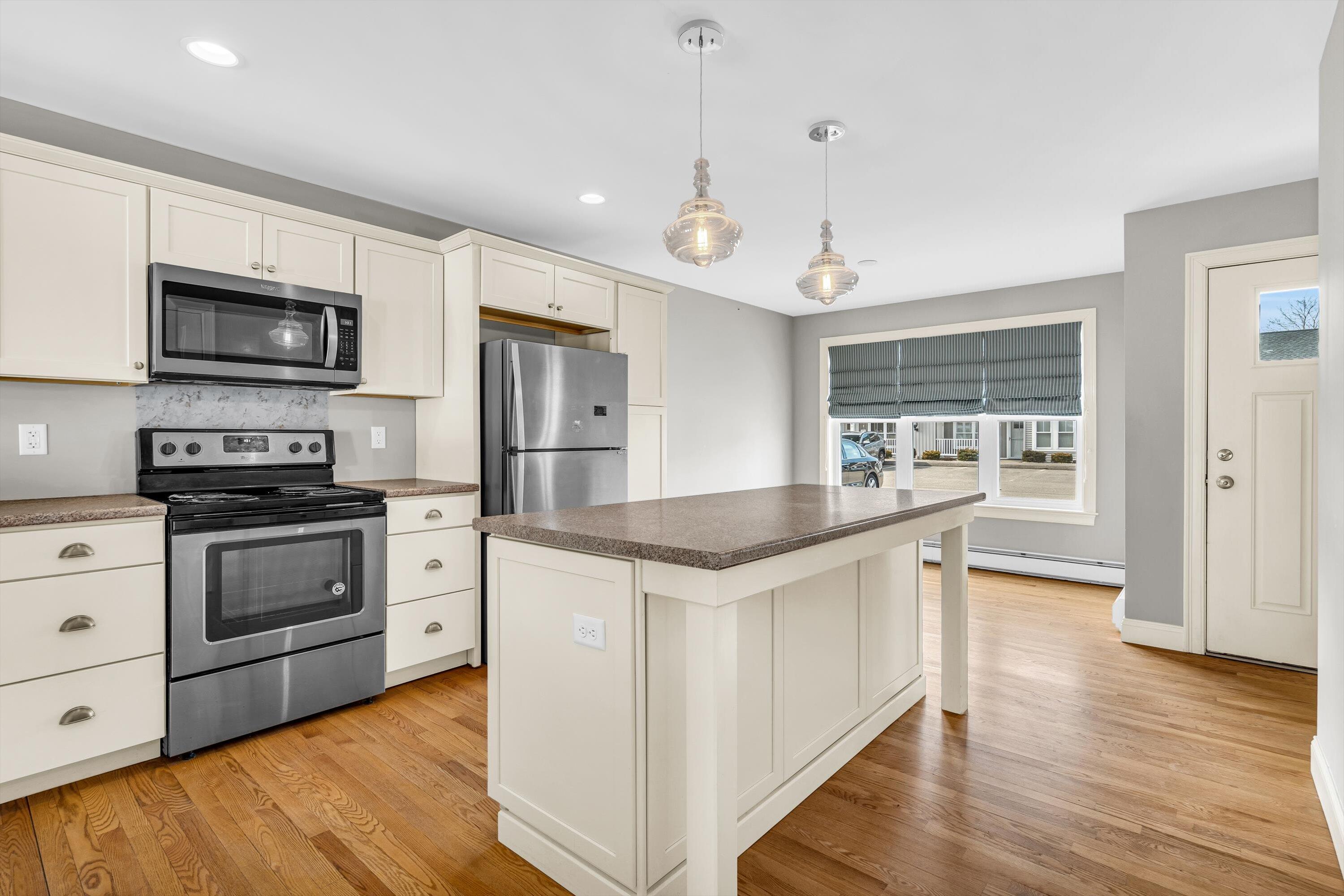 4 Kason Lane, Unit 103 Biddeford, ME 04005 - Photo 6 of 34 21-DSC06972