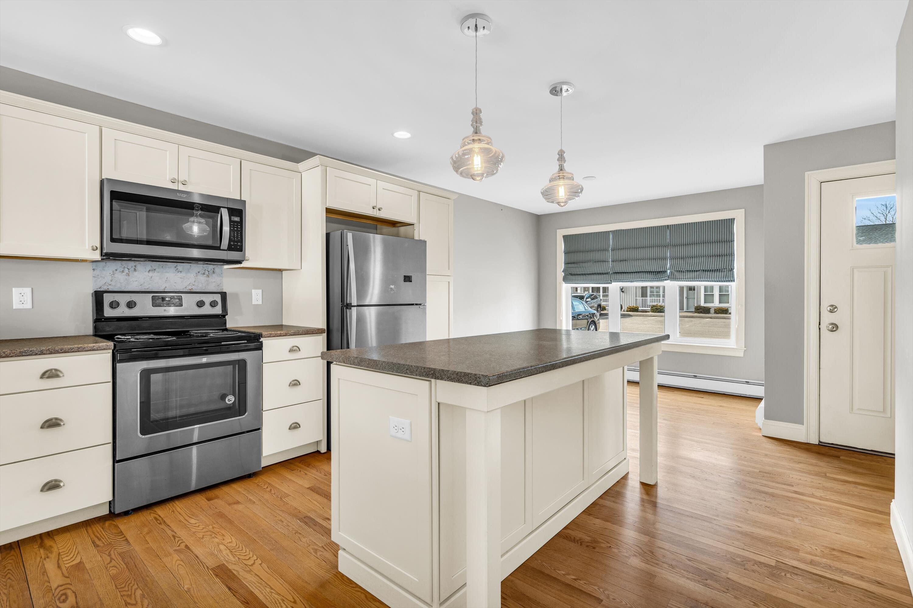 4 Kason Lane, Unit 103 Biddeford, ME 04005 - Photo 9 of 34 24-DSC06972