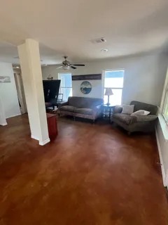 $275,000 | 111 East Hickory Drive, Granite Shoals, TX 78654
