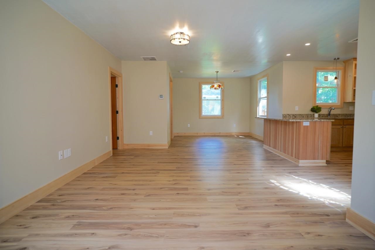5 Juniper Street, Unit 5 Exeter, NH 03833 - Photo 13 of 24