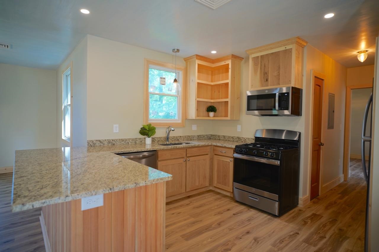 5 Juniper Street, Unit 5 Exeter, NH 03833 - Photo 8 of 24