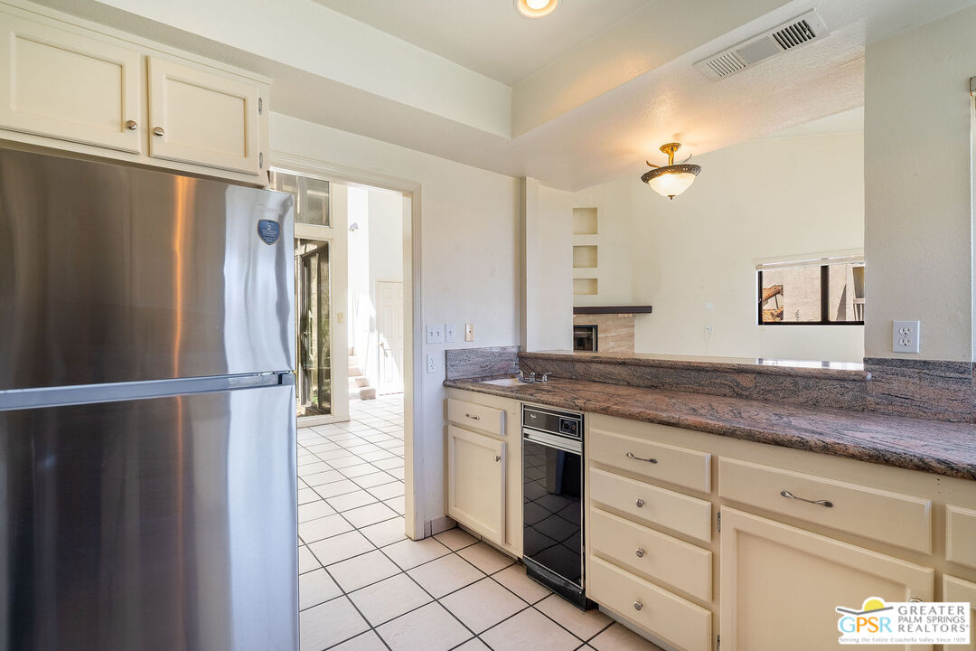 45358 Driftwood Drive Palm Desert, CA 92260 - Photo 13 of 30