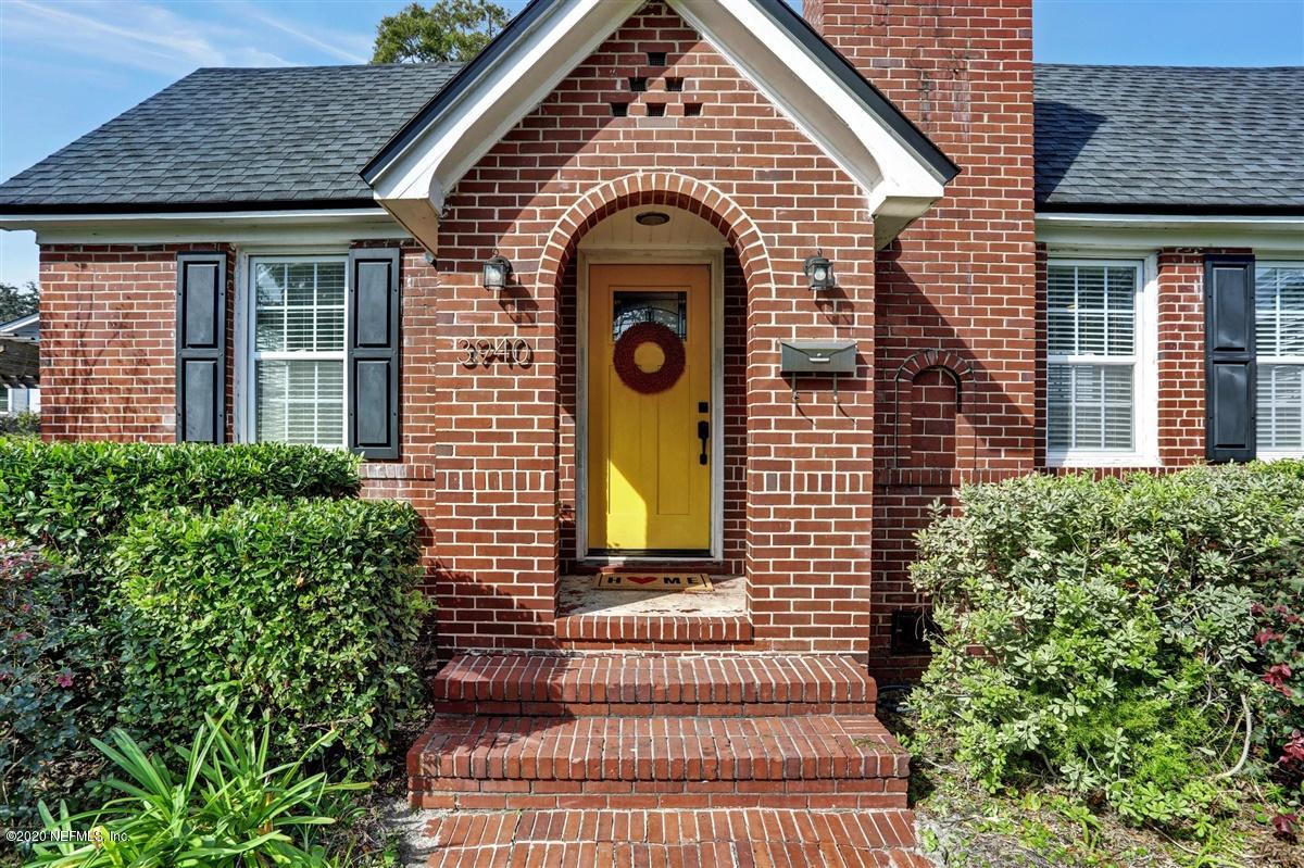 3940 Gadsden Road Jacksonville, FL 32207 - Photo 2 of 17 a front view of a house with garden