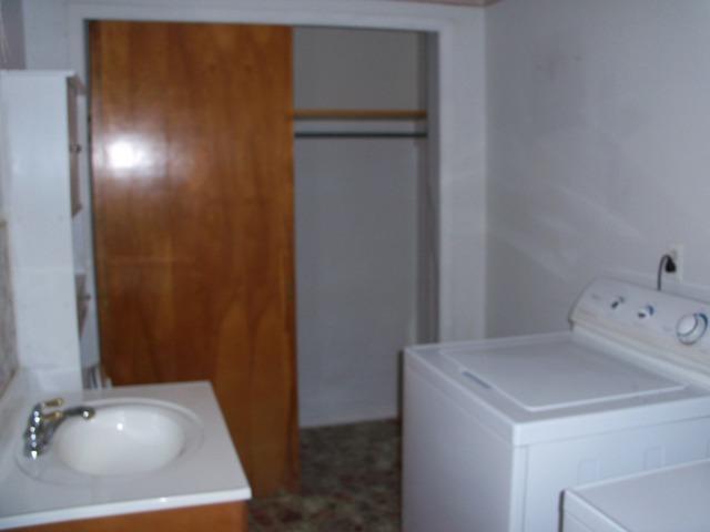 3030 West Petty Road Muncie, IN 47304 - Photo 8 of 9 Gallery Image 8