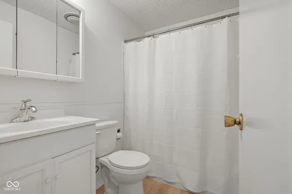 $2,000 | 8856 Moll Drive, Fishers, IN 46038