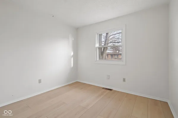 $2,000 | 8856 Moll Drive, Fishers, IN 46038