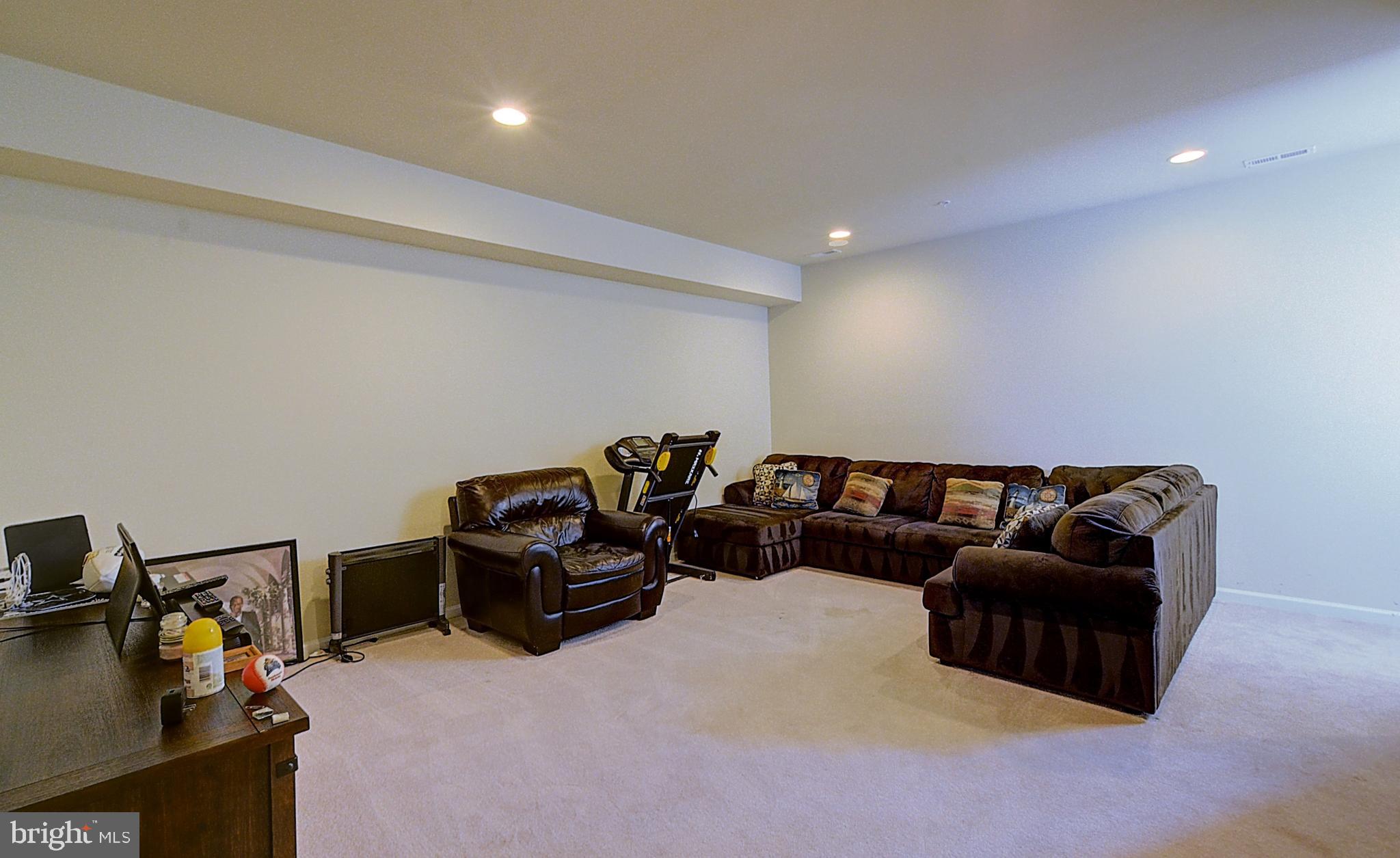 12801 Ricker Road Upper Marlboro, MD 20772 - Photo 13 of 27 a living room with furniture