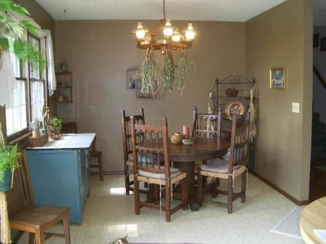 3234 North Meyer Road Vincennes, IN 47591 - Photo 4 of 9 Gallery Image 4