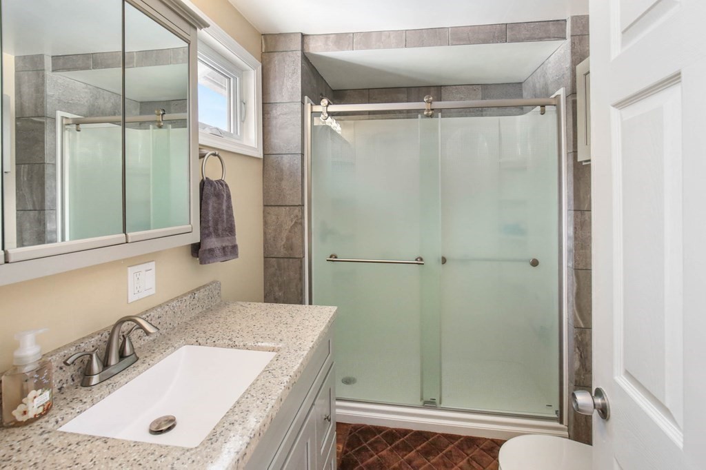 43 River Road Sturbridge, MA 01566 - Photo 13 of 42