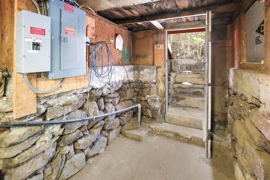 43 River Road Sturbridge, MA 01566 - Photo 33 of 42