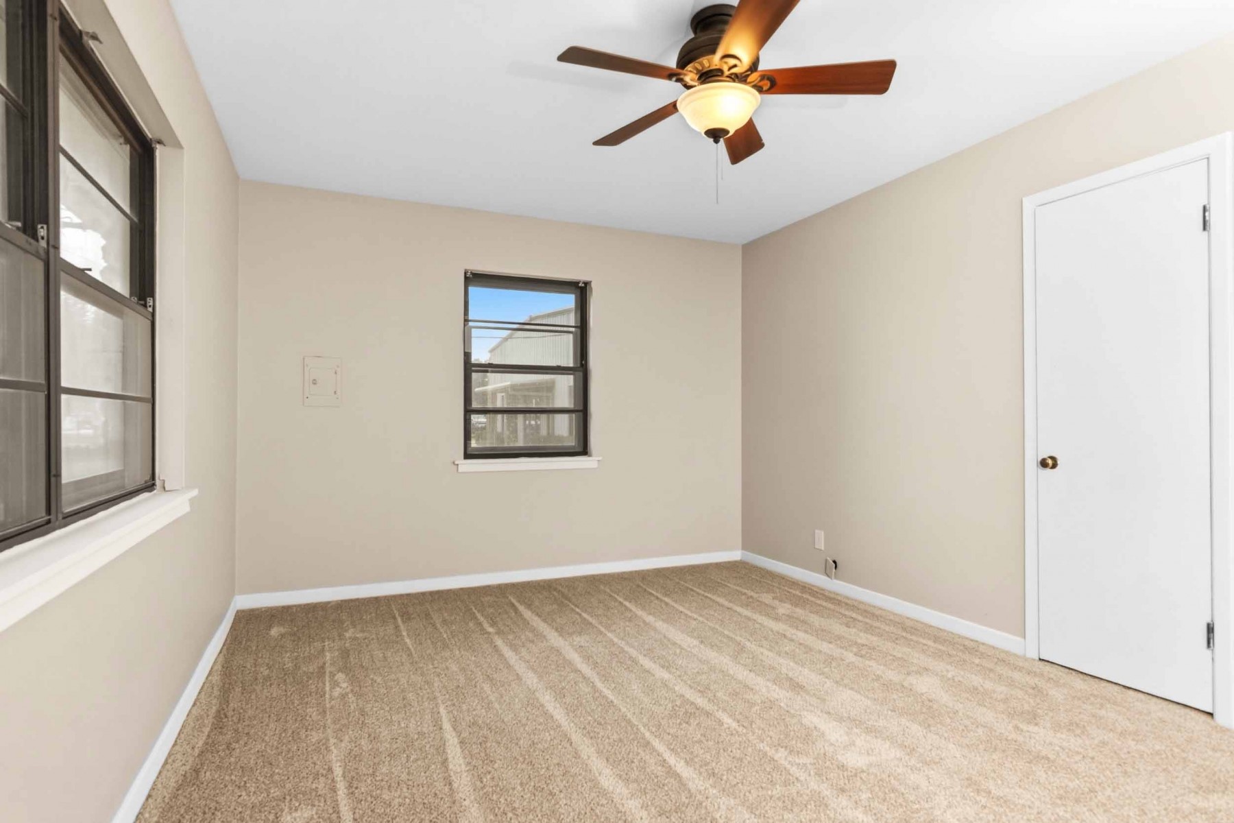 2926 Beverly Road Pasadena, TX 77503 - Photo 14 of 23 Master Bedroom.