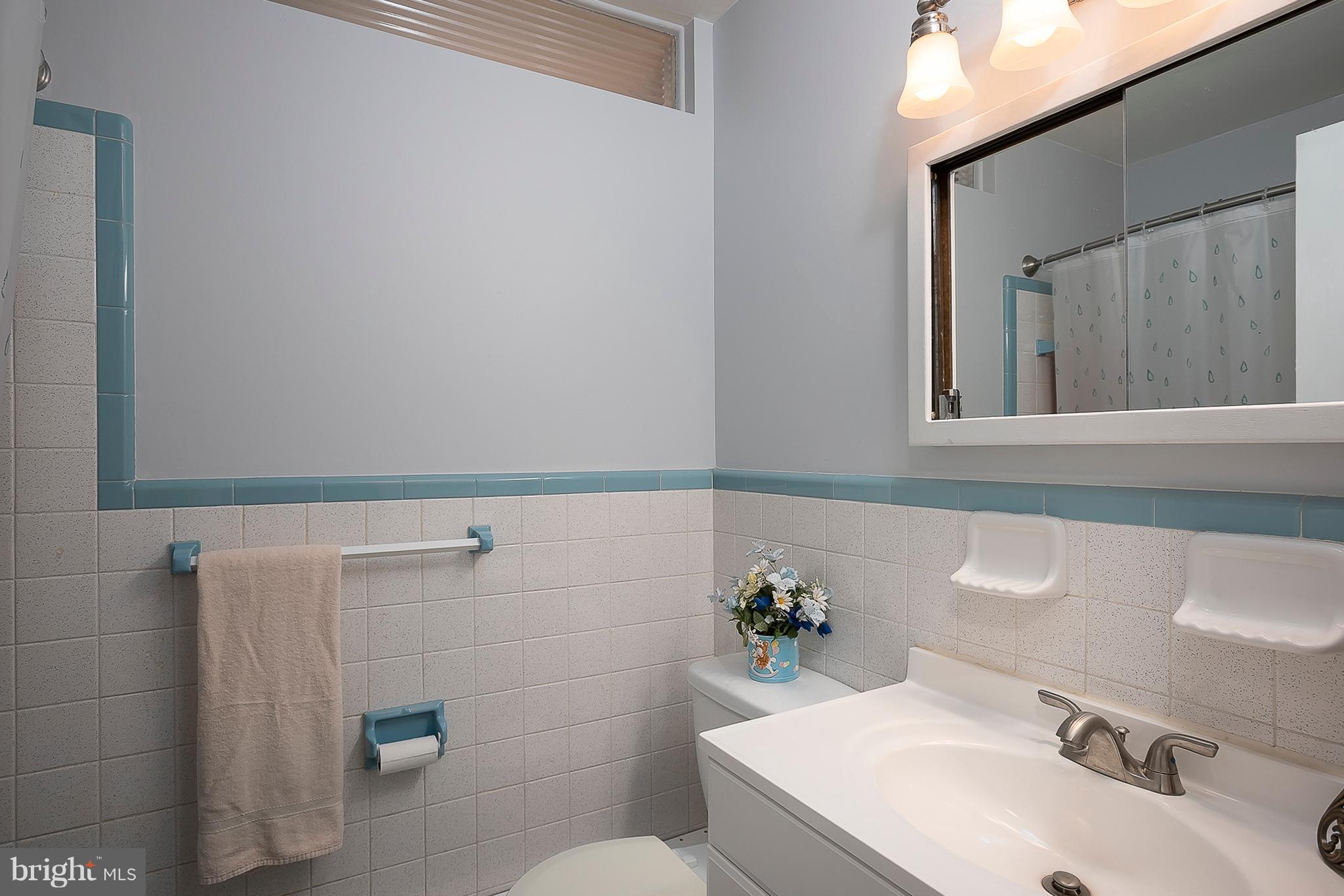 1730 Underwood Road Crofton, MD 21114 - Photo 15 of 30 Bathroom 2