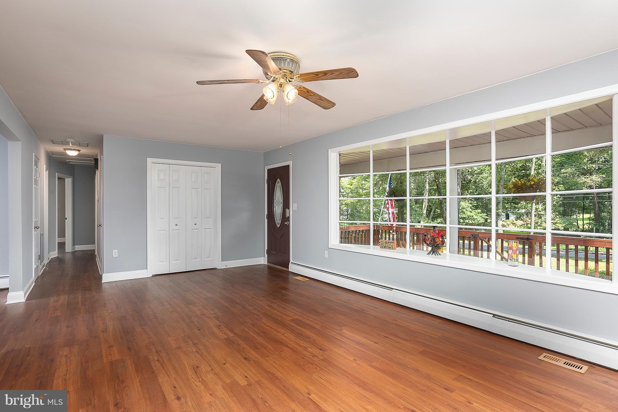 1730 Underwood Road Crofton, MD 21114 - Photo 5 of 30 Living Room