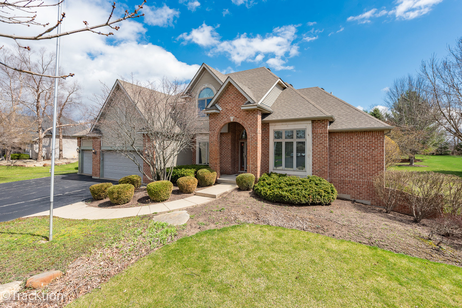 10902 Red Hawk Lane Spring Grove, IL 60071 - Photo 2 of 33