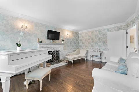 $1,750,000 | 40 Pinewood Road, Wellesley, MA 02482