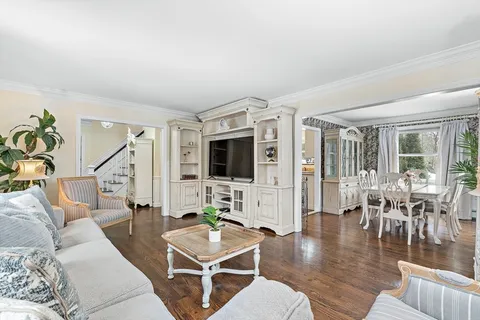 $1,750,000 | 40 Pinewood Road, Wellesley, MA 02482