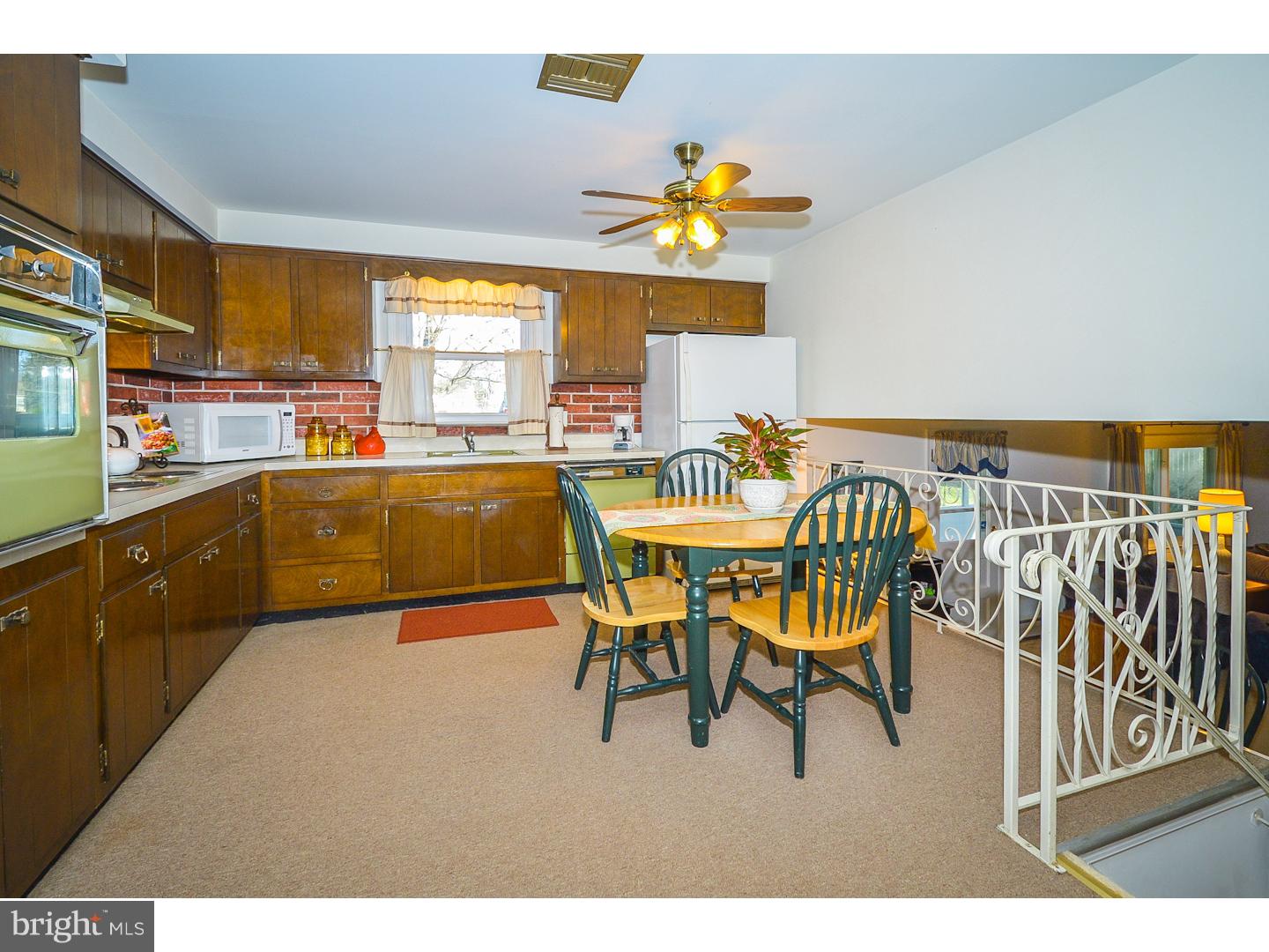 183 Rice Drive Morrisville, PA 19067 - Photo 17 of 25 Kitchen