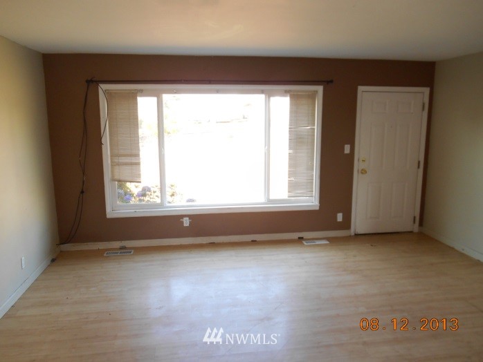 2207 Northeast 7th Street Renton, WA 98056 - Photo 2 of 17