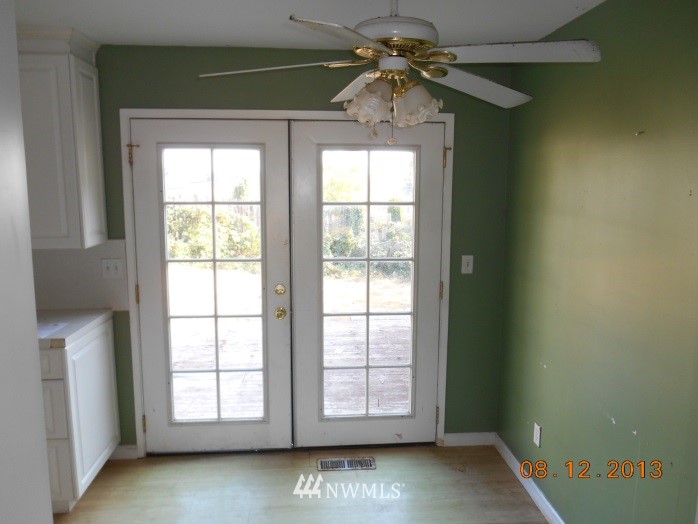 2207 Northeast 7th Street Renton, WA 98056 - Photo 4 of 17