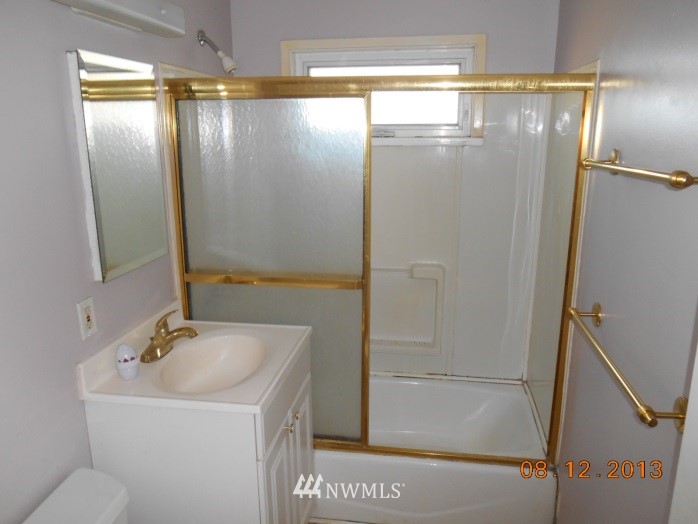 2207 Northeast 7th Street Renton, WA 98056 - Photo 9 of 17
