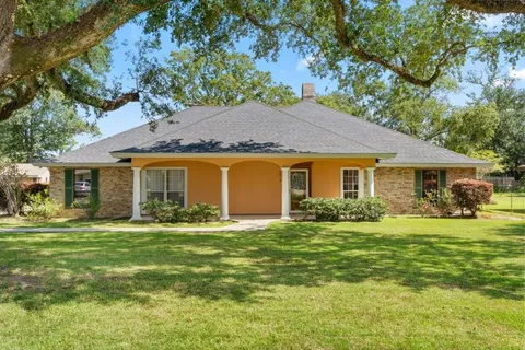 $350,000 | 4019 Cappy Drive, Lake Charles, LA 70605