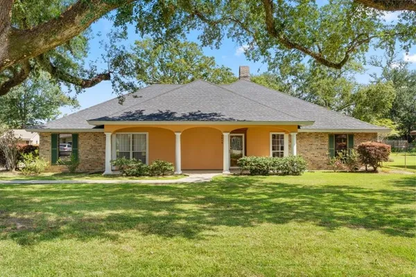 $350,000 | 4019 Cappy Drive, Lake Charles, LA 70605