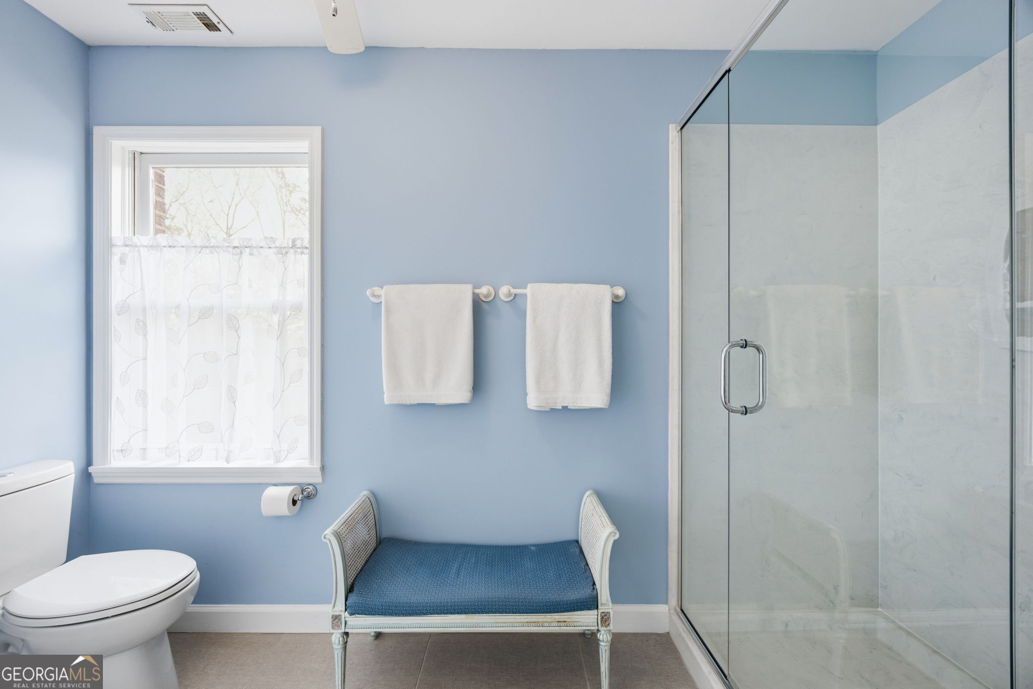 1391 Briarcliff Road, Unit 4B Macon, GA 31211 - Photo 27 of 42 a bathroom with a sink toilet and shower